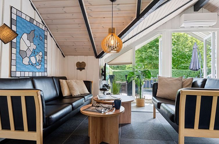 Vakantiehuis "Erke" - 800m from the sea