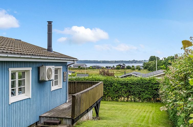 Vakantiehuis "Elja" - 400m from the sea