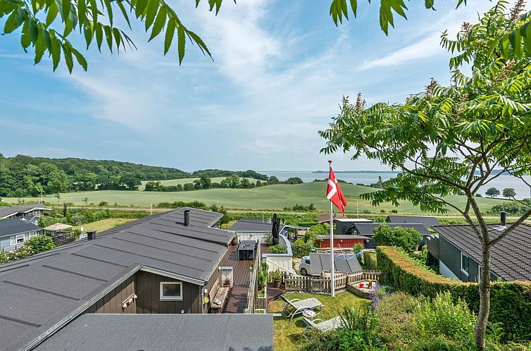 Vakantiehuis "Haraldina" - 350m to the fjord