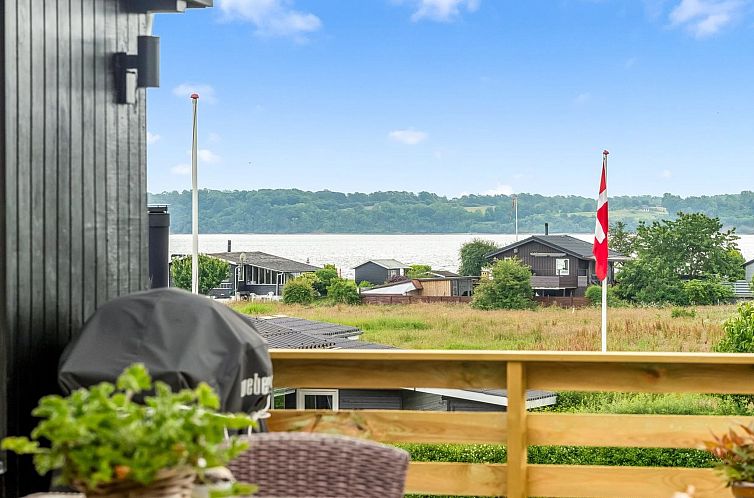 Vakantiehuis "Haraldina" - 350m to the fjord