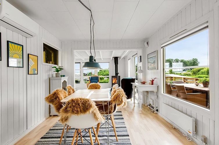 Vakantiehuis "Haraldina" - 350m to the fjord
