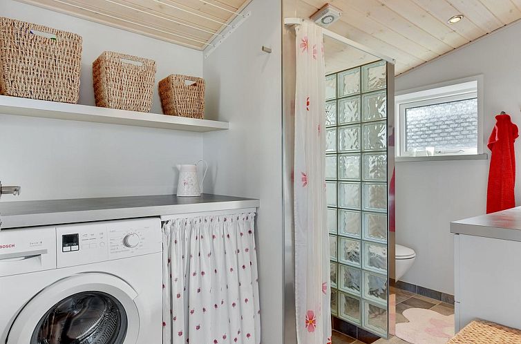 Vakantiehuis "Haraldina" - 350m to the fjord