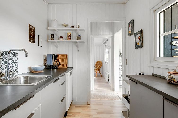 Vakantiehuis "Haraldina" - 350m to the fjord