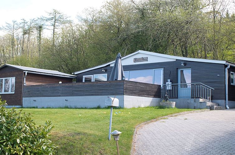 Vakantiehuis "Hilde" - 75m from the sea