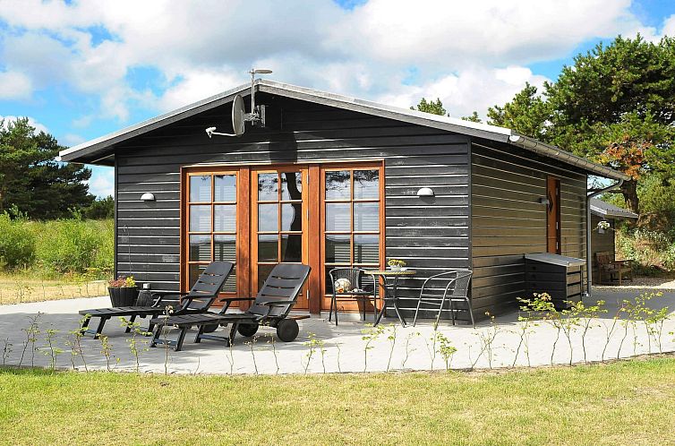 «Seaside Escape in Ho Bay»