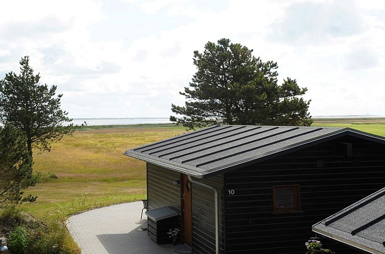 «Seaside Escape in Ho Bay»