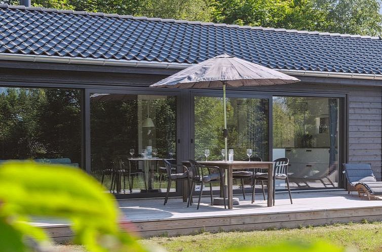 Vakantiehuis "Ilvy" - 850m from the sea