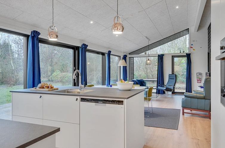 Vakantiehuis "Ilvy" - 850m from the sea
