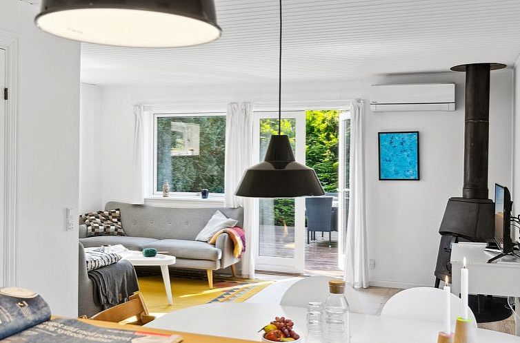 Vakantiehuis "Ilvy" - 850m from the sea