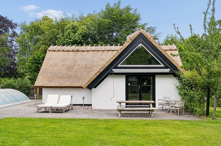 Vakantiehuis "Emanuela" - 800m from the sea