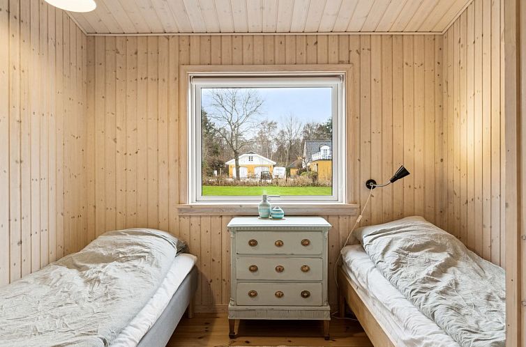 Vakantiehuis "Torbjörn" - 100m from the sea