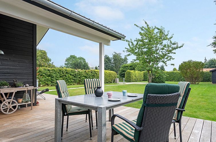 Vakantiehuis "Gotliebe" - 750m from the sea