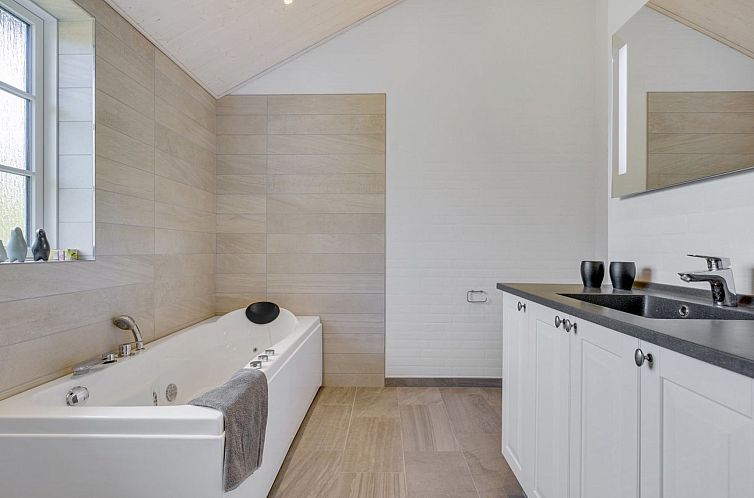 Vakantiehuis "Gotliebe" - 750m from the sea