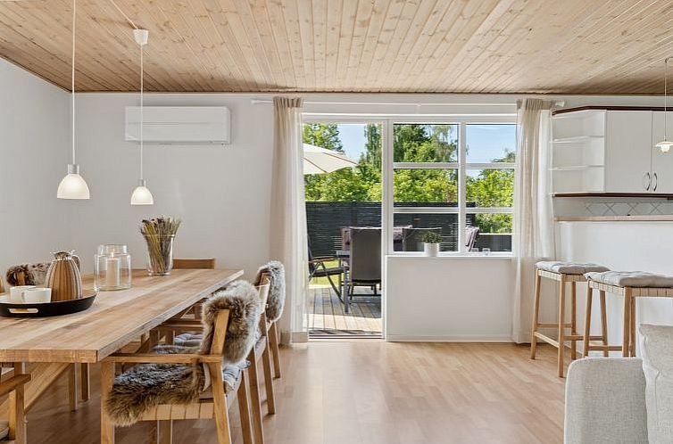 Vakantiehuis "Annabeth" - 850m from the sea