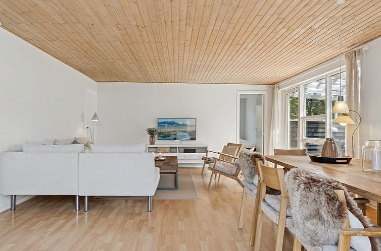 Vakantiehuis "Annabeth" - 850m from the sea