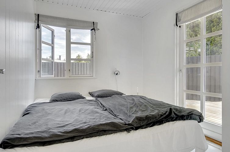 Vakantiehuis "Henryk" - 500m from the sea