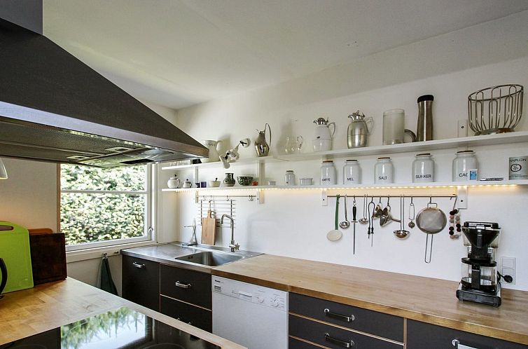 Vakantiehuis "Henryk" - 500m from the sea