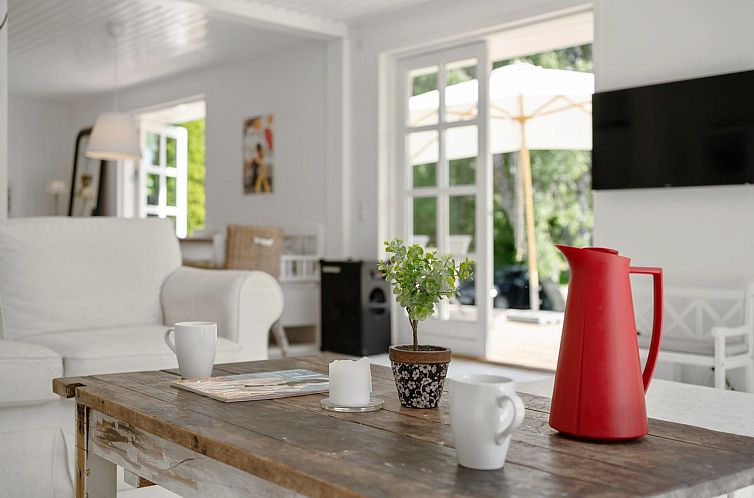 Vakantiehuis "Henryk" - 500m from the sea