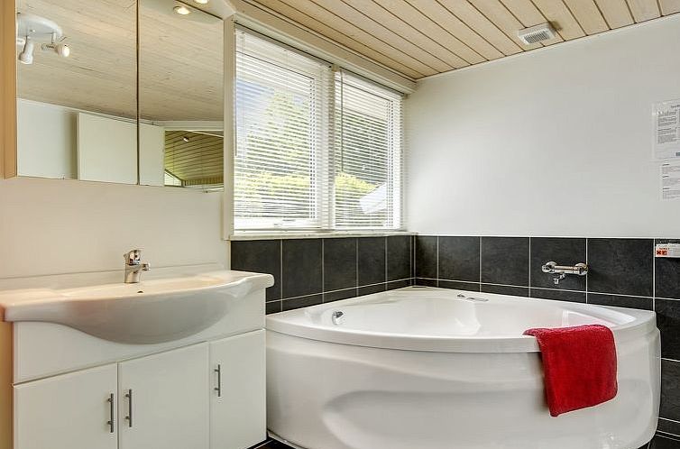 Vakantiehuis "Anemone" - 700m from the sea