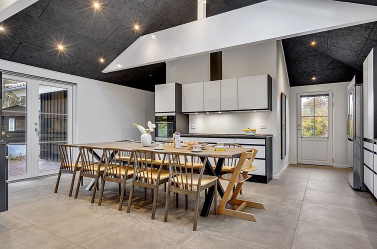 Vakantiehuis "Ribanna" - 650m from the sea