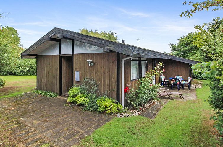 Vakantiehuis "Loviisa" - 850m from the sea