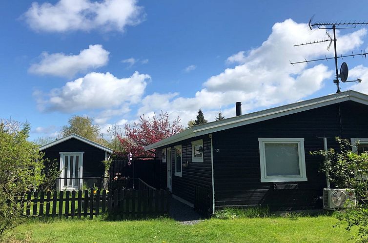 Vakantiehuis "Eragon" - 1.2km from the sea