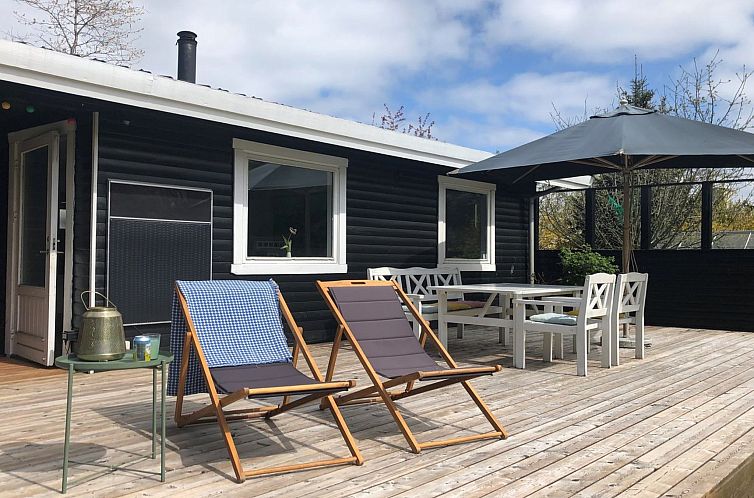 Vakantiehuis "Eragon" - 1.2km from the sea