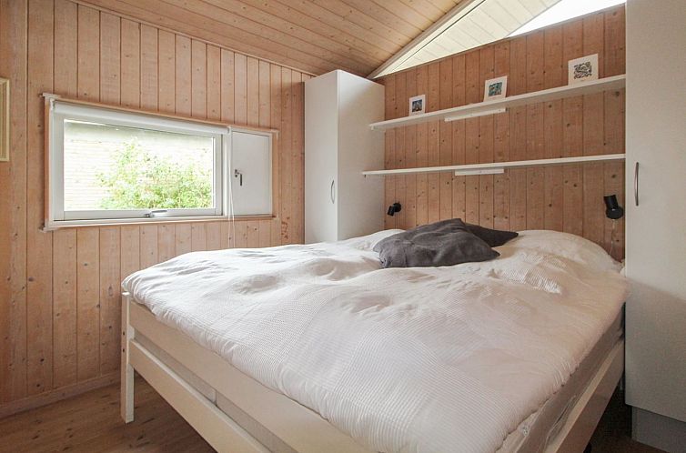 Vakantiehuis "Eragon" - 1.2km from the sea