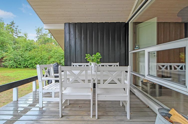 Vakantiehuis "Eragon" - 1.2km from the sea