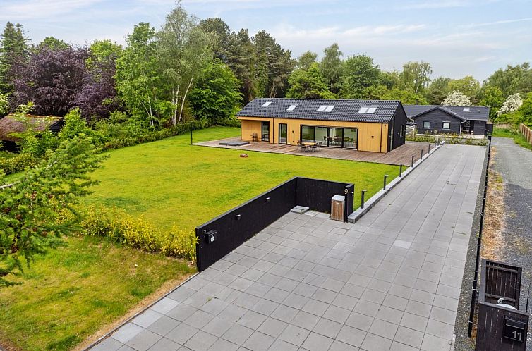 Vakantiehuis "Pauliina" - 1.1km from the sea