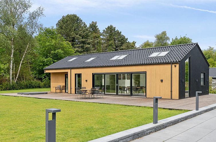 Vakantiehuis "Pauliina" - 1.1km from the sea