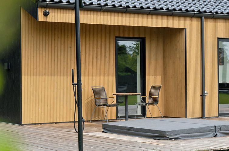 Vakantiehuis "Pauliina" - 1.1km from the sea