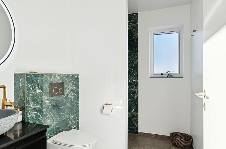 Vakantiehuis "Pauliina" - 1.1km from the sea