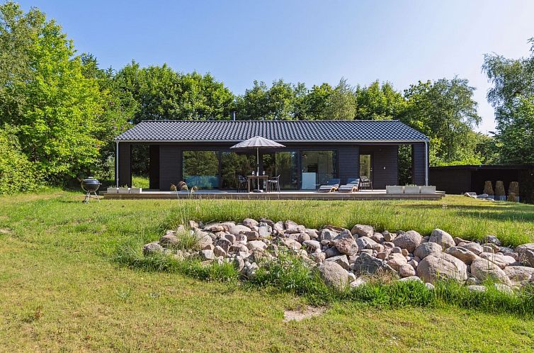 Vakantiehuis "Ilvy" - 850m from the sea