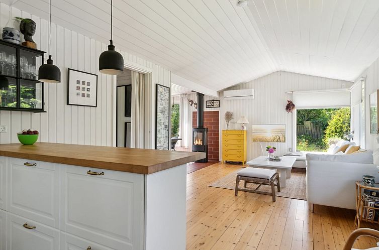 Vakantiehuis "Ilvy" - 850m from the sea