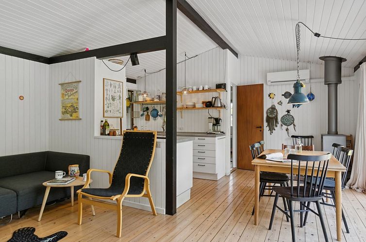 Vakantiehuis "Sarah" - 500m from the sea