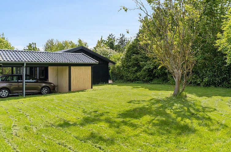 Vakantiehuis "Vilppu" - 800m from the sea