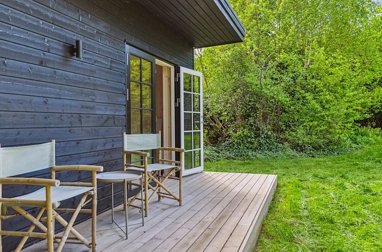 Vakantiehuis "Vilppu" - 800m from the sea