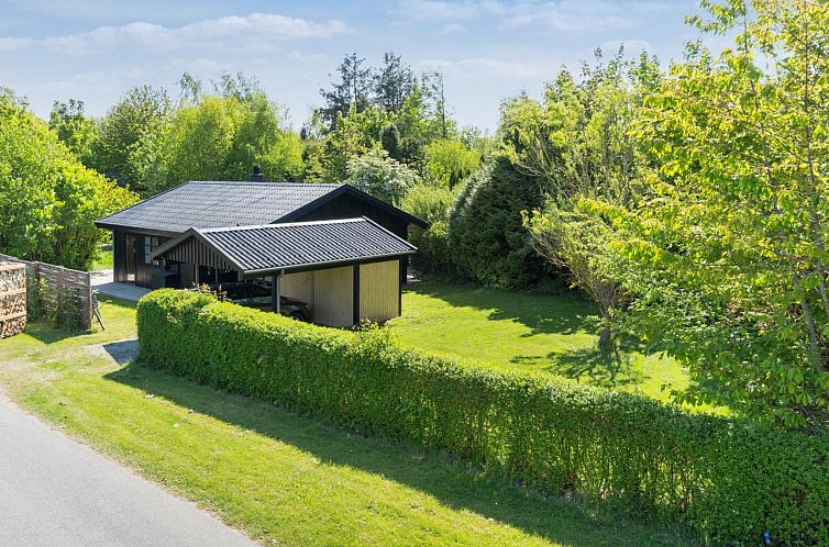 Vakantiehuis "Vilppu" - 800m from the sea