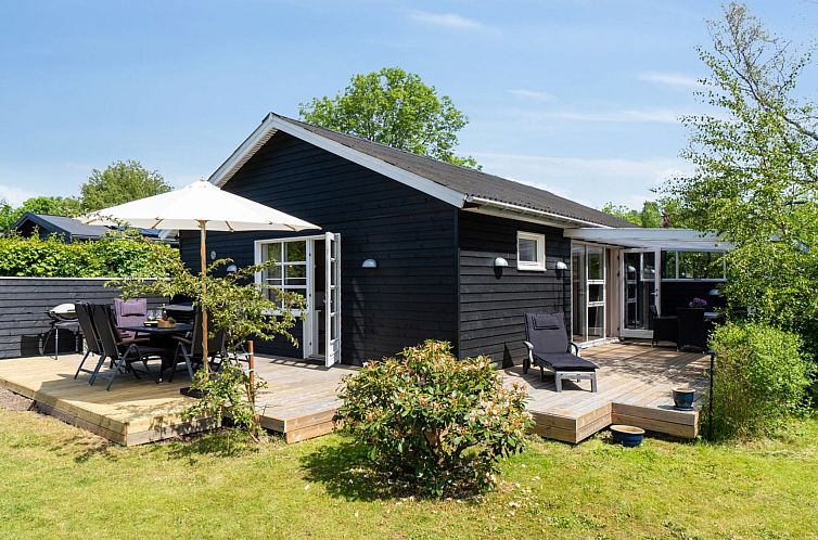 Vakantiehuis "Annabeth" - 850m from the sea