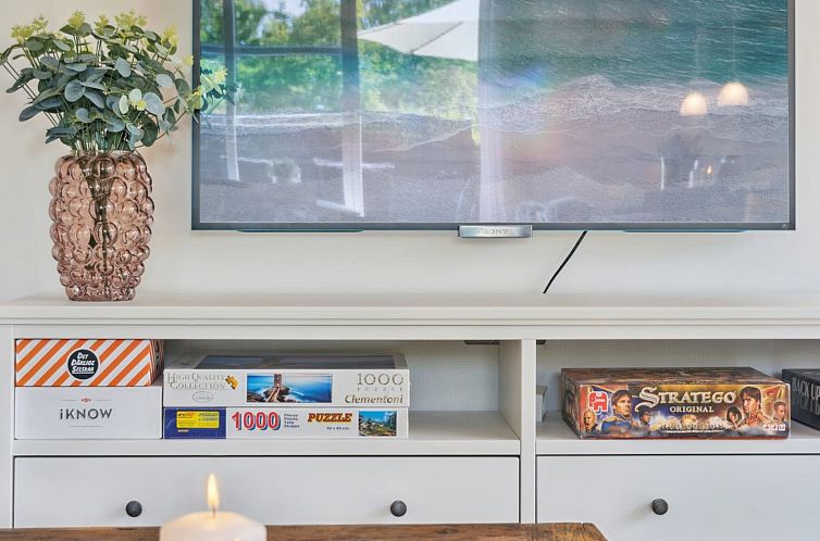 Vakantiehuis "Annabeth" - 850m from the sea