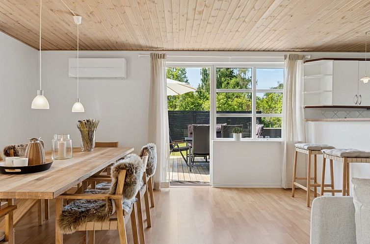 Vakantiehuis "Annabeth" - 850m from the sea
