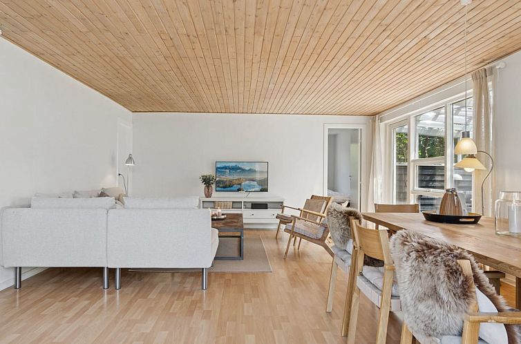Vakantiehuis "Annabeth" - 850m from the sea