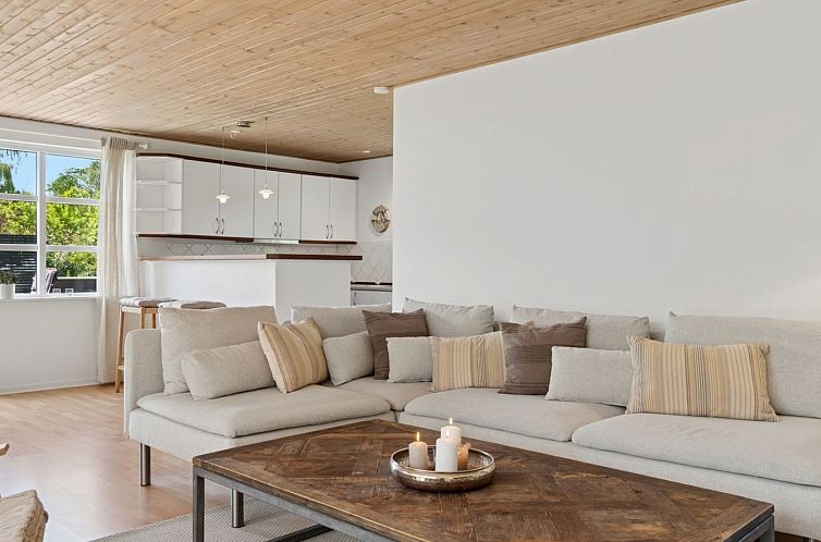 Vakantiehuis "Annabeth" - 850m from the sea