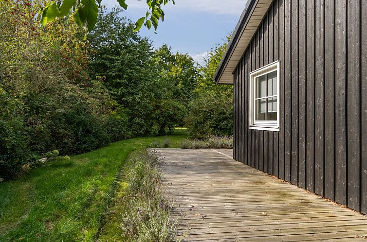 Vakantiehuis "Loviisa" - 850m from the sea