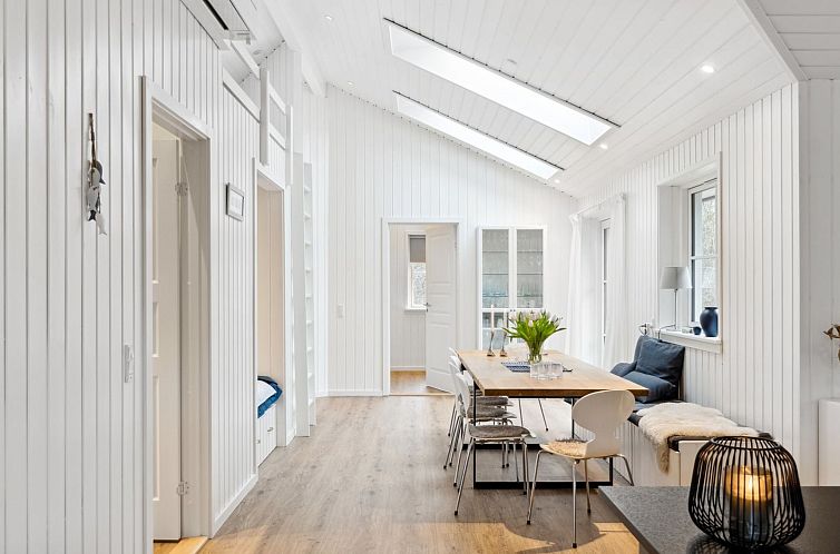 Vakantiehuis "Loviisa" - 850m from the sea