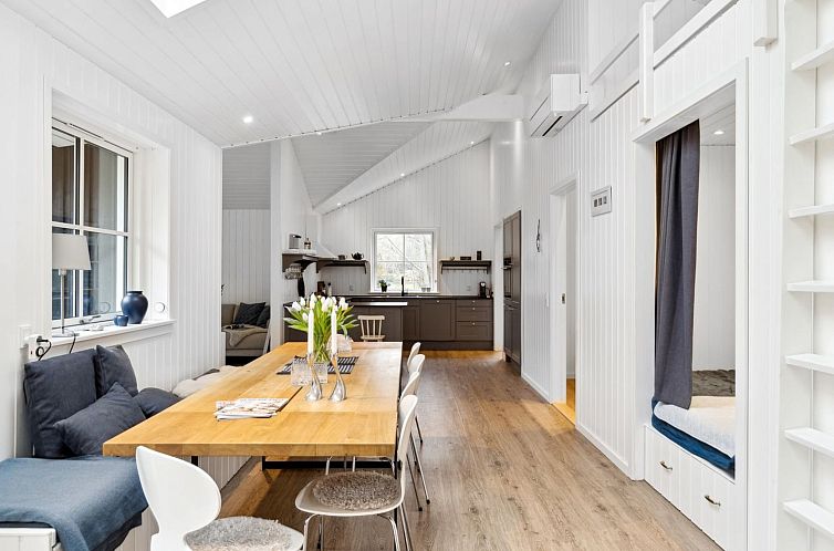 Vakantiehuis "Loviisa" - 850m from the sea
