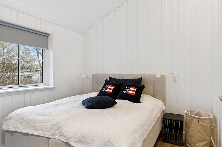 Vakantiehuis "Loviisa" - 850m from the sea