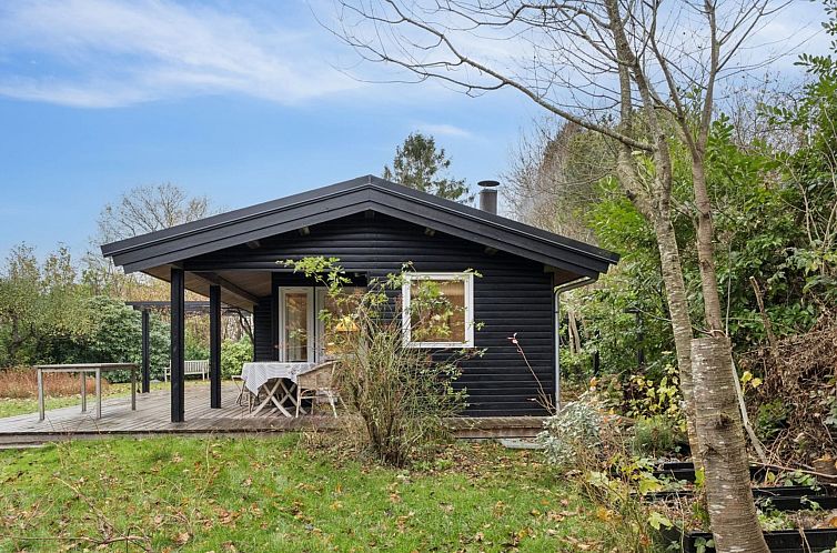 Vakantiehuis "Naema" - 1km from the sea