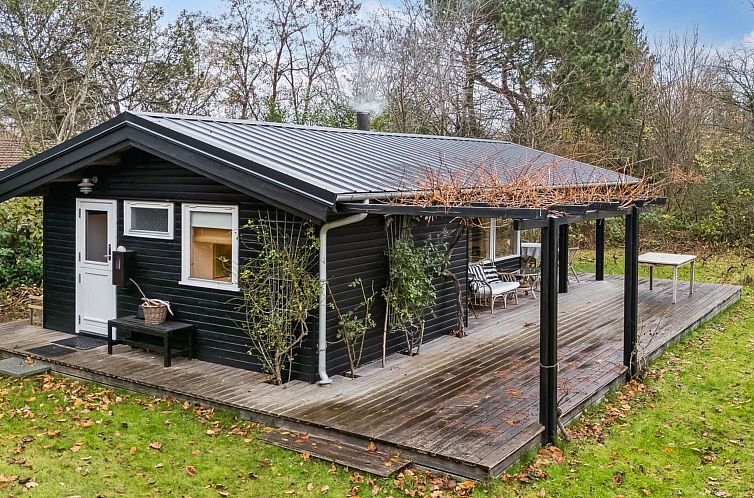 Vakantiehuis "Naema" - 1km from the sea